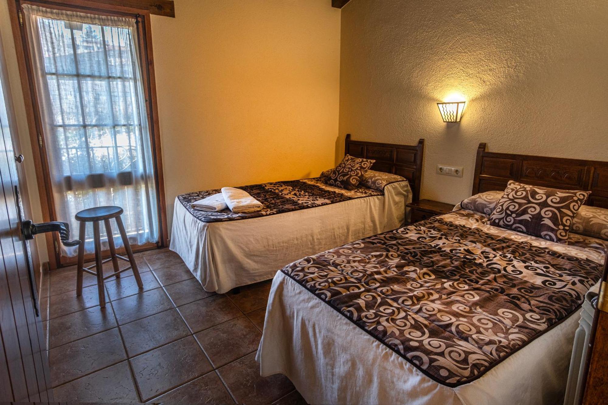 Can Tubau - Casa Rural - Apartaments Campelles Esterno foto