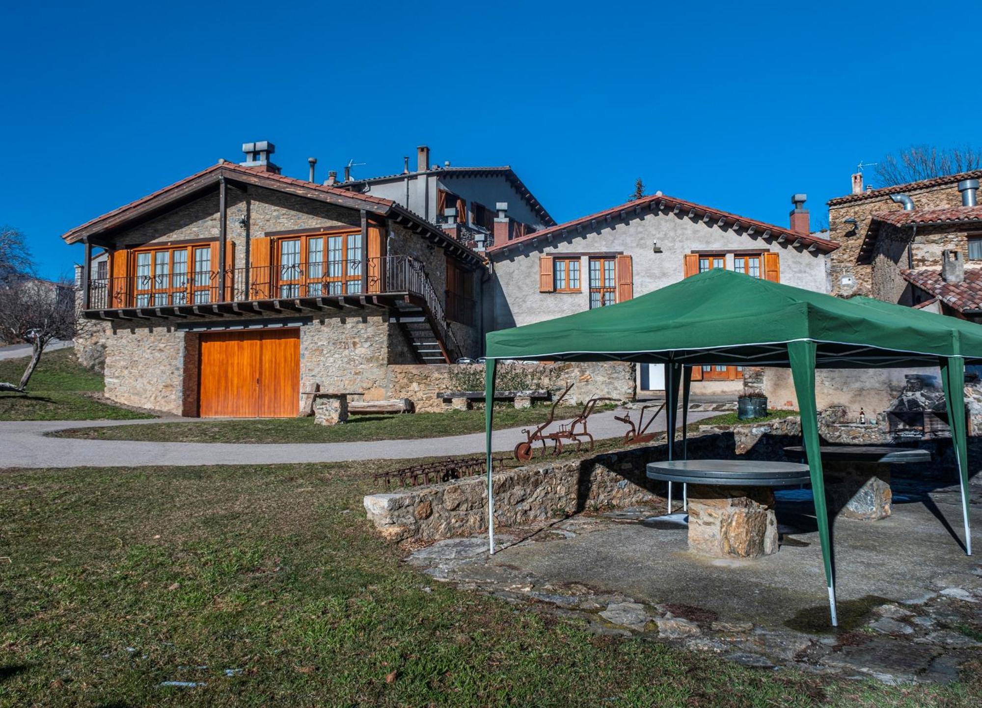 Can Tubau - Casa Rural - Apartaments Campelles Esterno foto