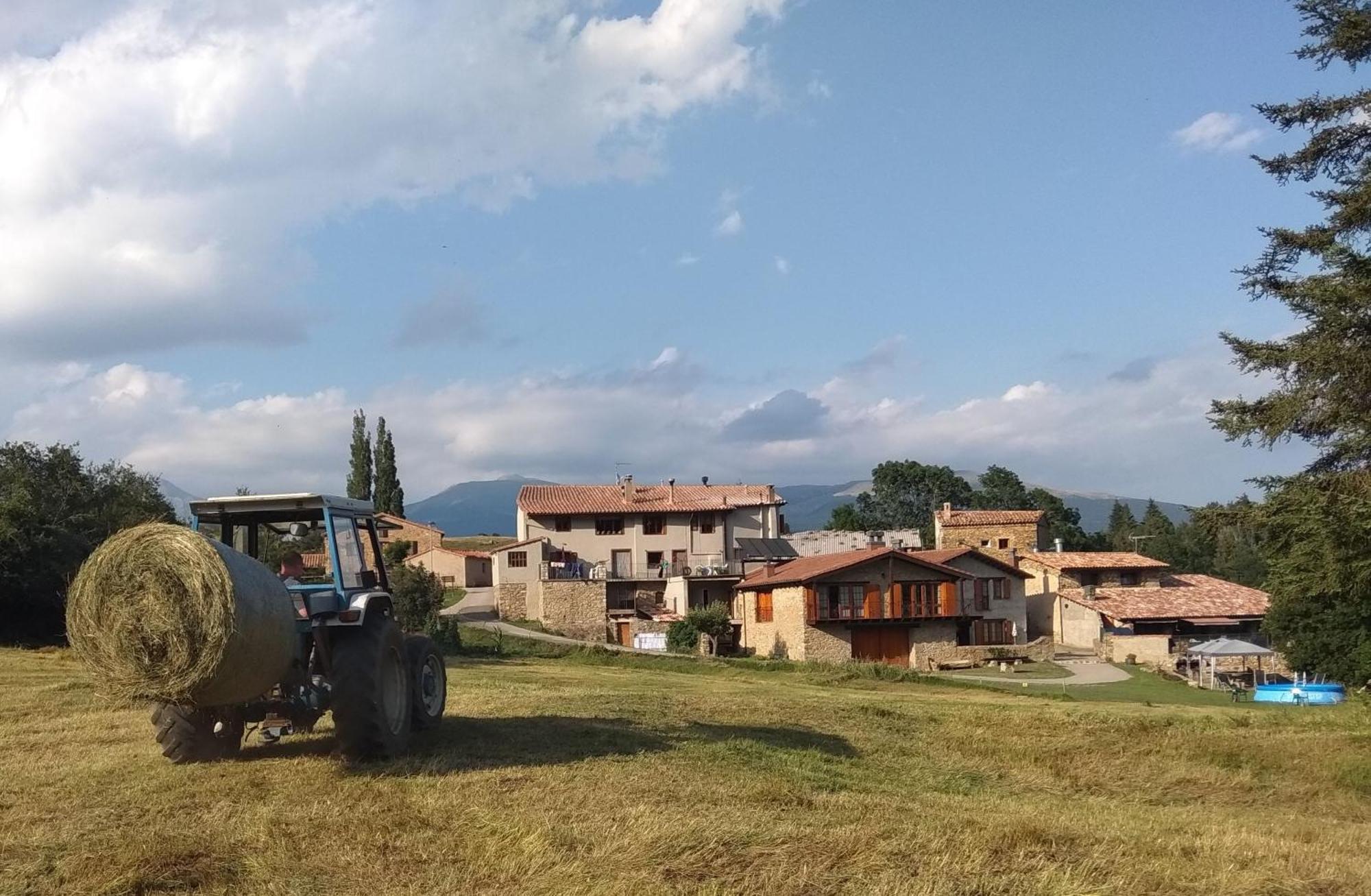Can Tubau - Casa Rural - Apartaments Campelles Esterno foto